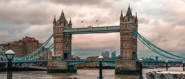 Tower Bridge i London City, Storbritannien — Stockfoto