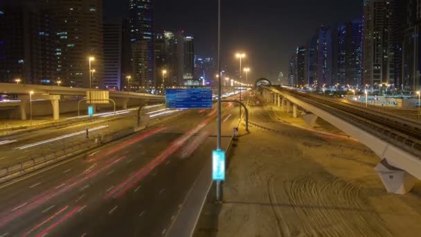 Видео Ночного Трафика Дубай — стоковое видео