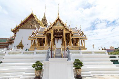 Zümrüt Buddha Bangkok Büyük Sarayı ve Tapınağı - 18 Haziran 2020: Arphorn Phimok Prasat Pavyonu
