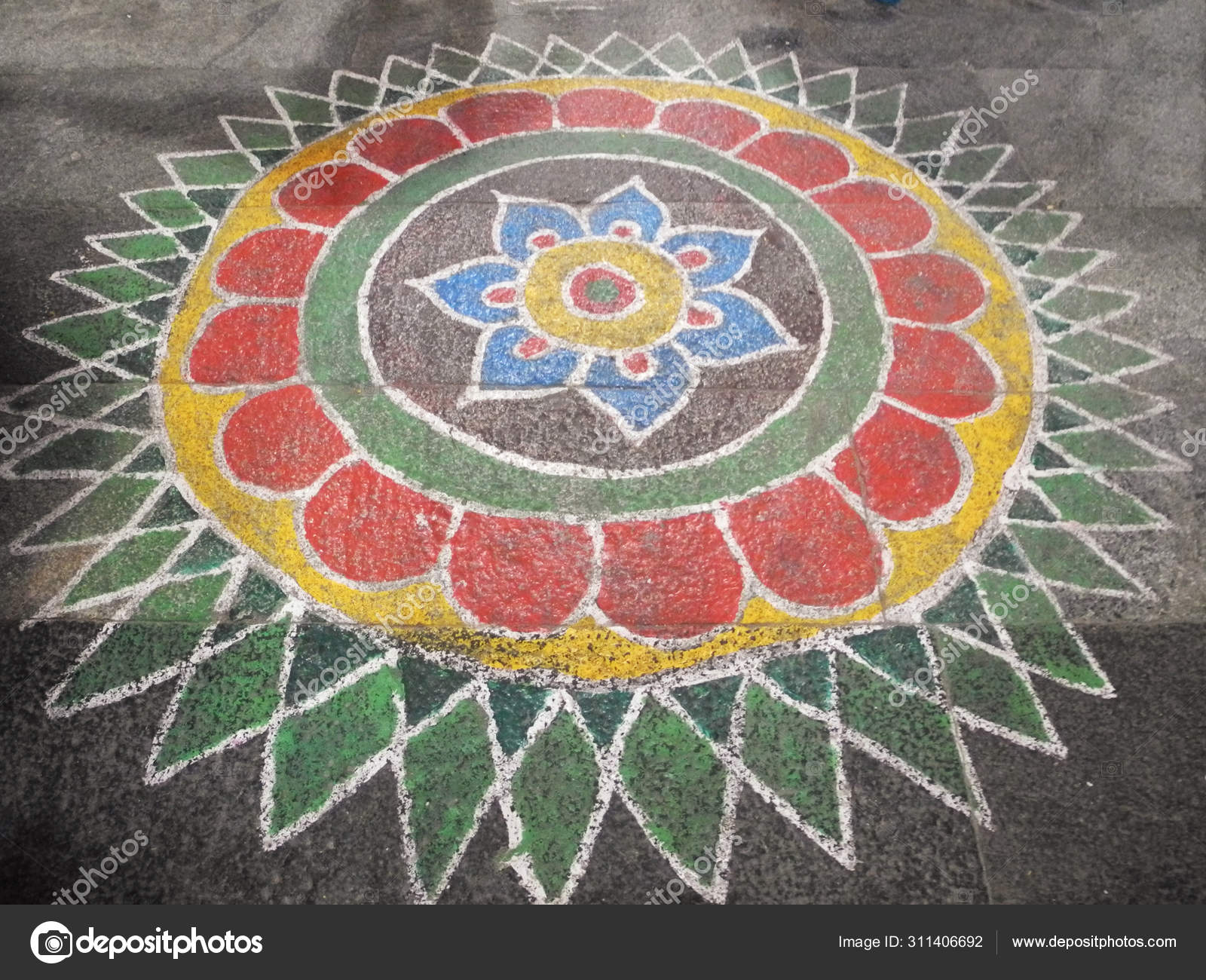 Mandala on the floor of an ancient temple, Tamil Nadu, Kanchipur Stock
