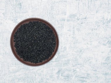 Baharat ve otlar sağlığın ve iştahın artmasına yardımcı olur.,