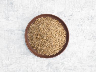 Baharat ve otlar sağlığın ve iştahın artmasına yardımcı olur.,