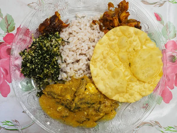 Παραδοσιακό ινδικό πιάτο με ρύζι και καρυκεύματα στο Κότσι, Keral — Φωτογραφία Αρχείου