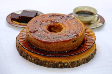 Ev yapımı kek Romeo ve Juliet - peynirli guava ve bir fincan kahve 