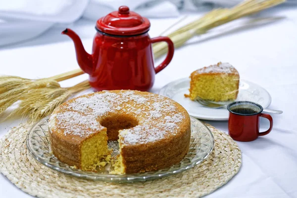 Zelfgemaakte Maïsmeel Cake Met Kokos Thee — Stockfoto