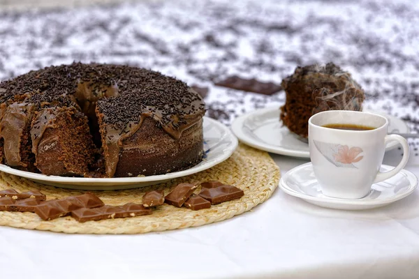 Gâteau fait maison de diverses saveurs — Photo