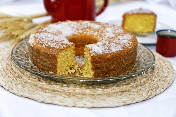 Zelfgemaakte Maïsmeel Cake Met Kokos Thee — Stockfoto