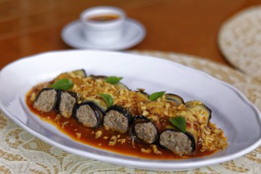 Lezzetli yemek servisi yakın çekim. Yemek konsepti