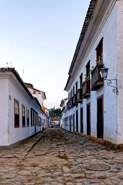 Colonial Πορτογαλικού Στυλ Σπίτια Στις Πλακόστρωτες Δρόμους Στο Ιστορικό Κέντρο — Φωτογραφία Αρχείου