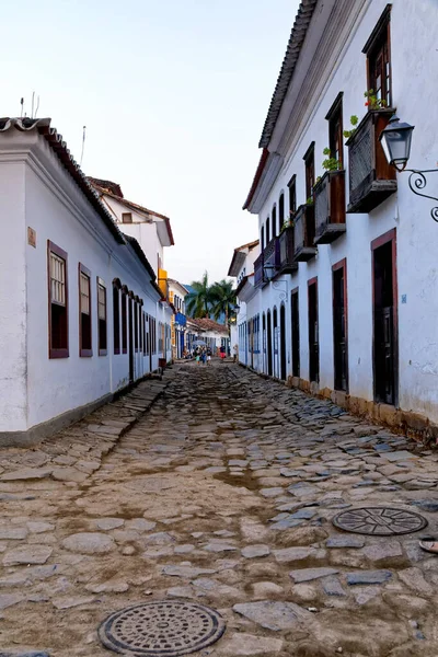 Kolonialne Domy Stylu Portugalskim Brukowanych Ulicach Historycznym Centrum Paraty Rio — Zdjęcie stockowe