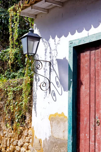 Paraty, Rio de Janeiro, Brezilya - 29 Temmuz 2018 - Paraty şehrinin mimari ve antik sokakları - Rio de Janeiro - Brezilya.