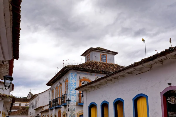 Kolonialne Domy Stylu Portugalskim Brukowanych Ulicach Historycznym Centrum Paraty Rio — Zdjęcie stockowe