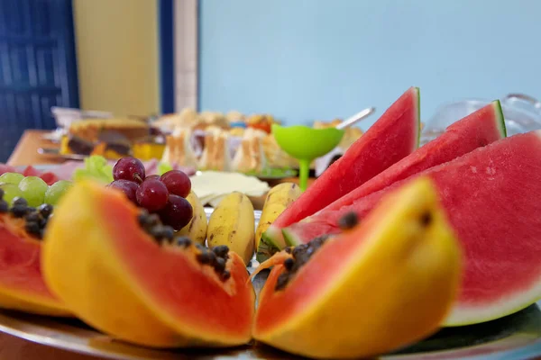 Desayuno Con Tartas Jaleas Cereales Fruta Zumo — Foto de Stock