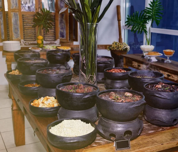 Auténtica Feijoada Brasileña Servida Ollas Arcilla — Foto de Stock