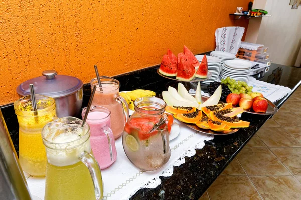 Breakfast Table Juices Fresh Fruits Yogurt — Stock Photo, Image