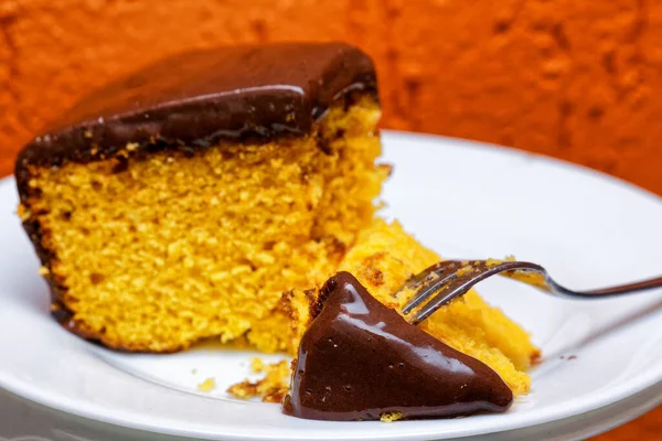 Torta Carote Fatta Casa Con Glassa Cioccolato — Foto Stock