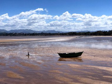 Anchieta City, Esprito Santo State, Brezilya 'daki Anchieta Sahili' nde İnanılmaz Doğal Manzara ve Deniz Burnu