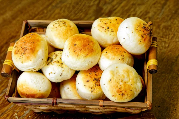 Pane Patate Con Origano Servito Una Tavola Legno Imburrata — Foto Stock