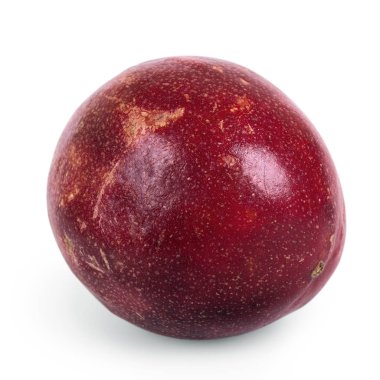 Çarkıfelek meyvesi beyaz arkaplanda izole edilir