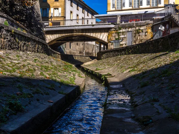 Dentro do canal de defesa do castelo de Yverdon — Fotografia de Stock