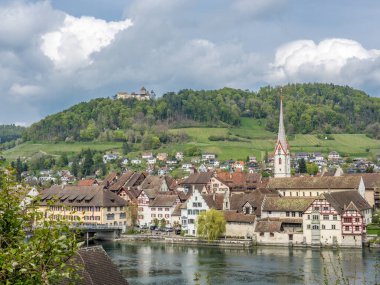Stein am Rhein köyünün resimli silüeti - 2