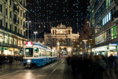 Zürih Bahnhofstrasse 'de Noel alışverişi - 6
