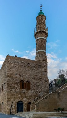 İsrail 'in eski Jaffa kasabasındaki Deniz Camii' nin güneşli manzarası