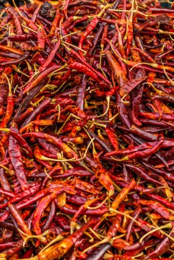 Meksika 'daki pazarda biberler