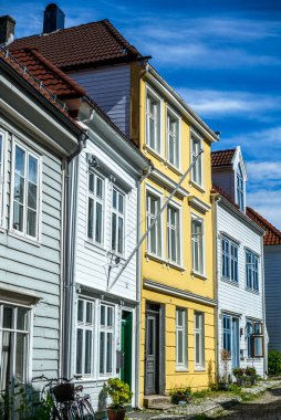 Norveç 'te Bergen' in merkezinde renkli bir cadde