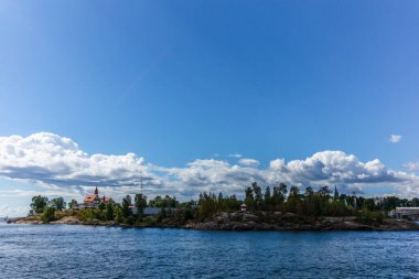 Yazın güneşli bir günde Helsinki gökyüzü manzarası