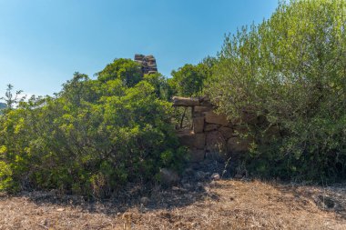 Korsika 'daki harabe manzarası