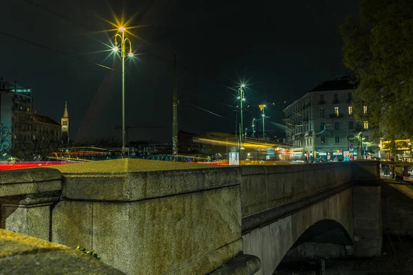 Trilhas Luz Ponte Naviglio Grande Milão Noite — Fotografia de Stock