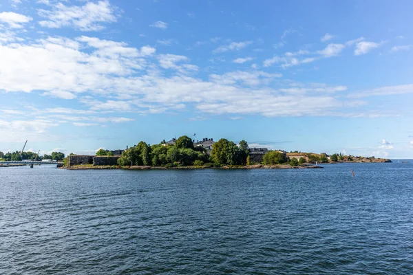 Güneşli Yaz Gününde Helsinki Takımadalarındaki Adalar — Stok fotoğraf