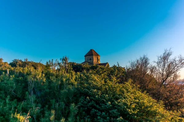 Opuštěný Kostel Pláže Toskánsku — Stock fotografie