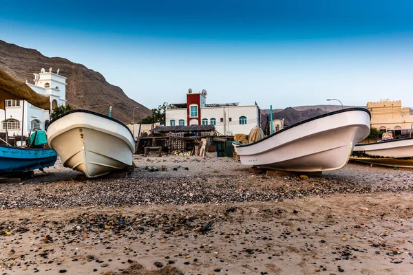 Rybářské Lodě Při Východu Slunce Pobřeží Ománu — Stock fotografie