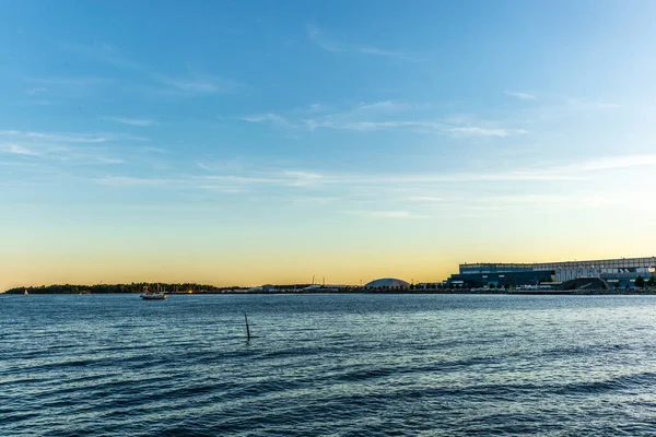 Pôr Sol Colorido Marina Pacífica Helsínquia Verão — Fotografia de Stock
