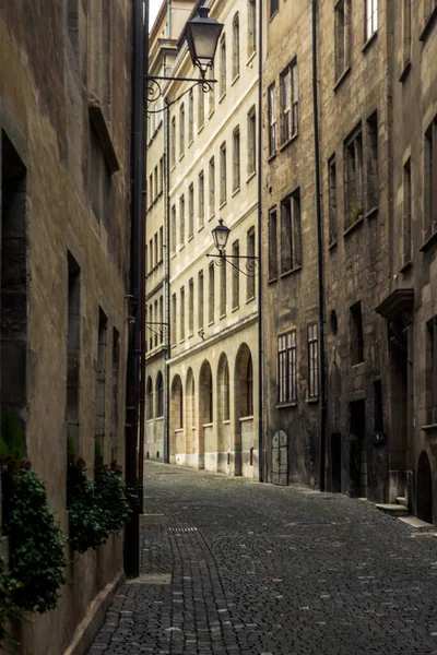 Mittelalterliche Strasse Der Altstadt Von Genf — Stockfoto