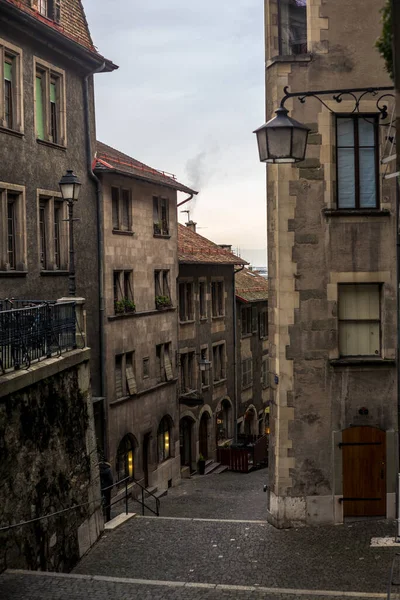 Средневековая Улица Старом Городе Женева — стоковое фото