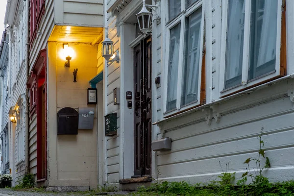 Coloridos Callejones Centro Histórico Bergen Noruega Por Mañana — Foto de Stock