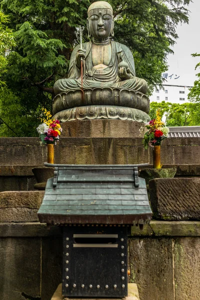 Estatua Buda Piedra Santuario Sintoista Tokio —  Fotos de Stock