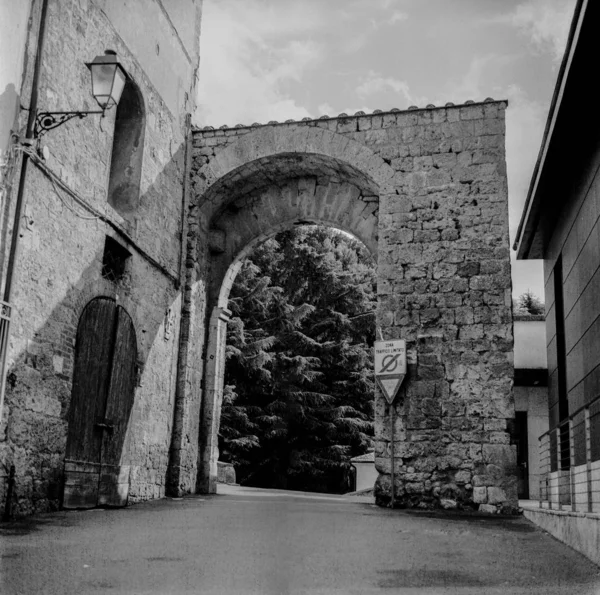 Ruas Estreitas Velhas Cidade Medieval Massa Marittima Toscana Tiro Com — Fotografia de Stock