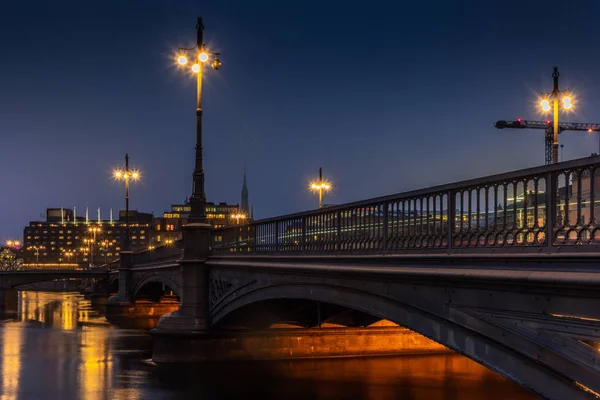 Sentiers Lumineux Sur Pont Vasabron Stockholm Nuit — Photo