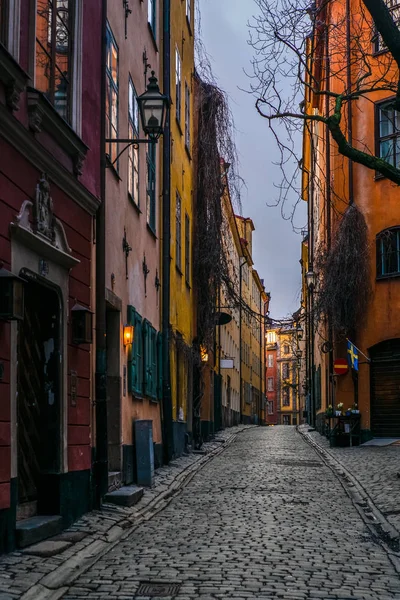 Old Cobbled Narrow Street Colorful Houses Stockholm Morning — ストック写真