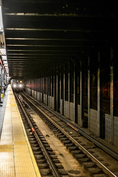 Train Approchant Dans Station Métro Manhattan — Photo