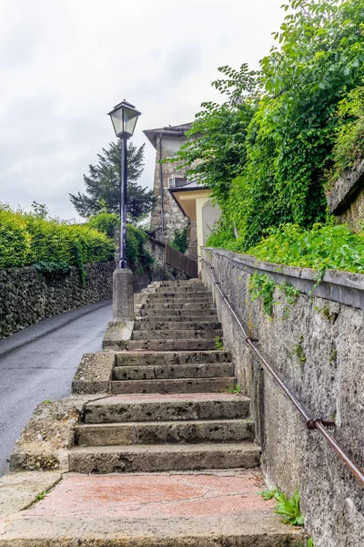 Salire Sulla Ripida Collina Del Castello Hohensalzburg Salisburgo Austria — Foto Stock