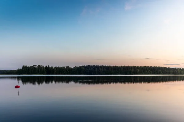 Reflexões Sobre Águas Calmas Lago Saimaa Finlândia Pôr Sol — Fotografia de Stock