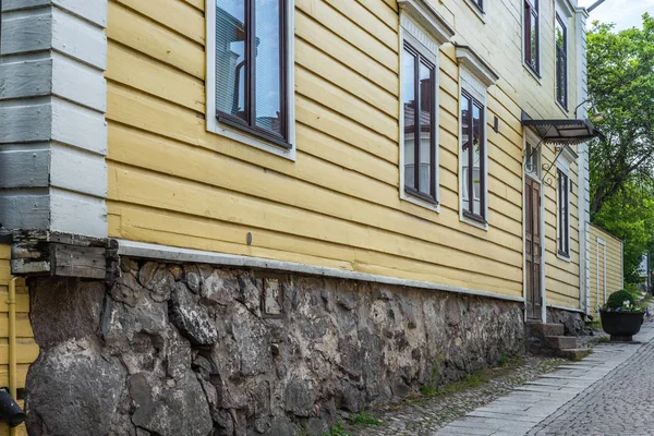 Calles Empedradas Casas Madera Pintadas Colores Porvoo Finlandia Una Noche — Foto de Stock