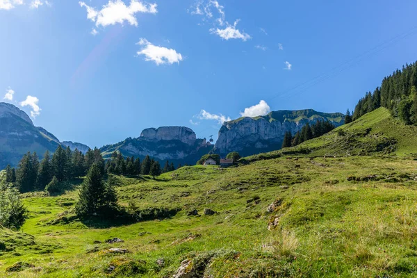 Majestic Landscape Steep Alpstein Mountain Range Aescher Cliff Appenzell Switzerland — Stock Photo, Image