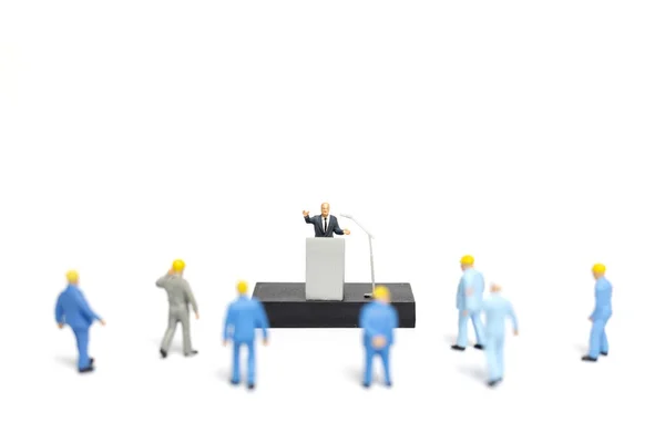 Miniaturní Osob Politik Lidem Mluvit Během Volební Shromáždění — Stock fotografie