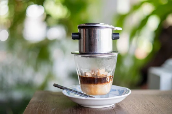 Affogato Kaffee mit Eis auf einer Glasschale — Stockfoto